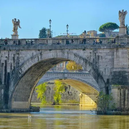 White Vatican Gasthuis Rome