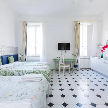 White Vatican Gasthuis Rome