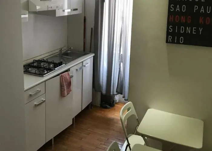 招待所 White Vatican