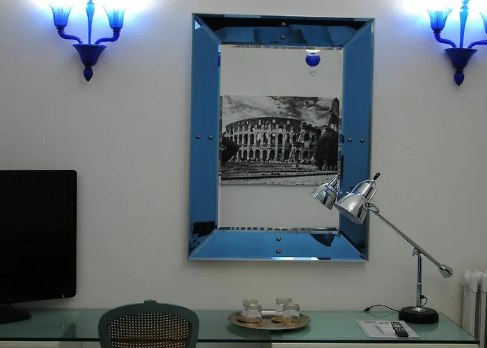 招待所 White Vatican 2*